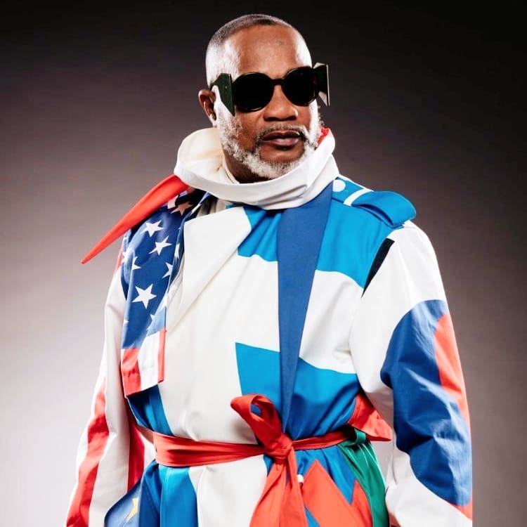 Le chanteur Koffi Olomidé comparaît devant le tribunal de Versailles