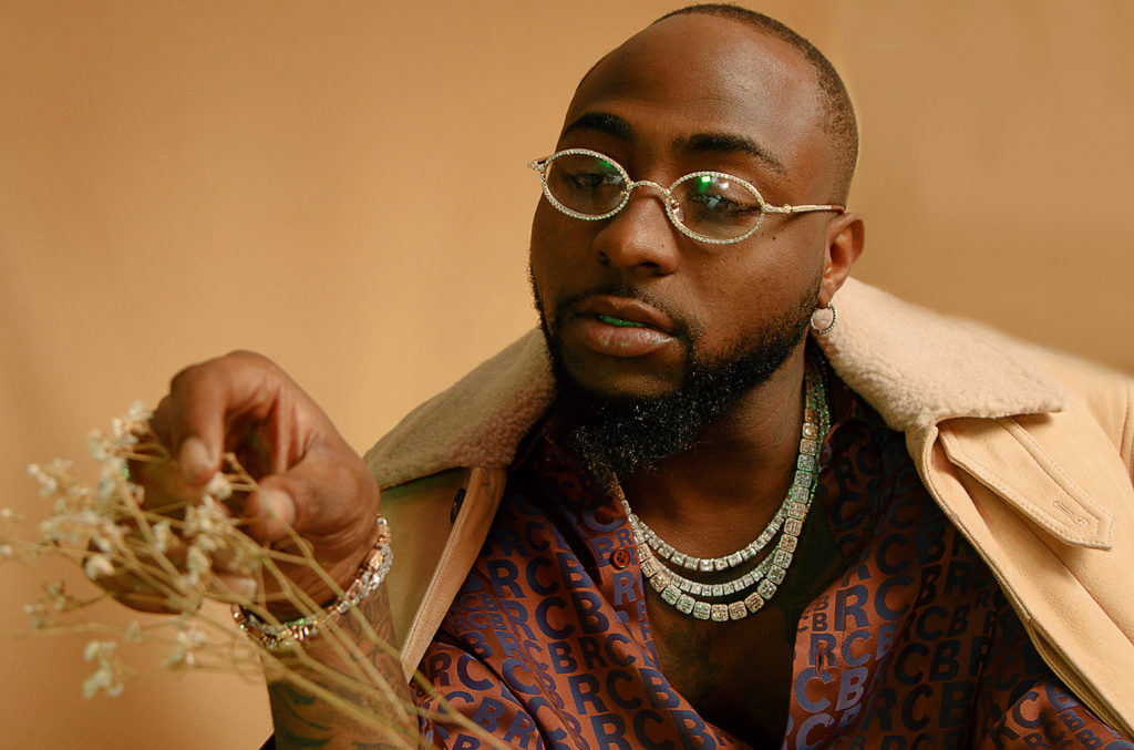 Davido reçoit plus de N53m en moins une heure, après avoir demandé à ses collègues N1m.