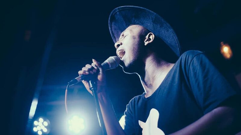 7 CONSEILS POUR GARDER VOTRE VOIX DE CHANTEUR EN BONNE SANTÉ