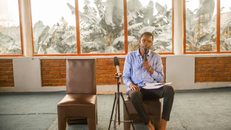 Le journaliste Congolais: KEVIN LAODOR penserait: »mourir pour remplir le stade,soit remplir le stade puis mourir.