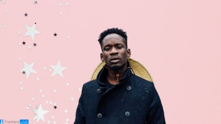 M. Eazi vend la société de portefeuille, Vydia, pour 1 milliard de dollars.
