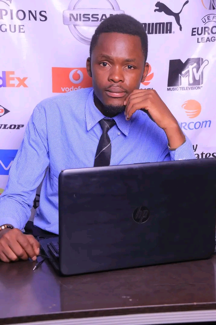 Kevin laodor journaliste culturel à MOLIERE TV  demande au parlement rd congolais de songer légiférer de lois pour contrôler le secteur culturel.