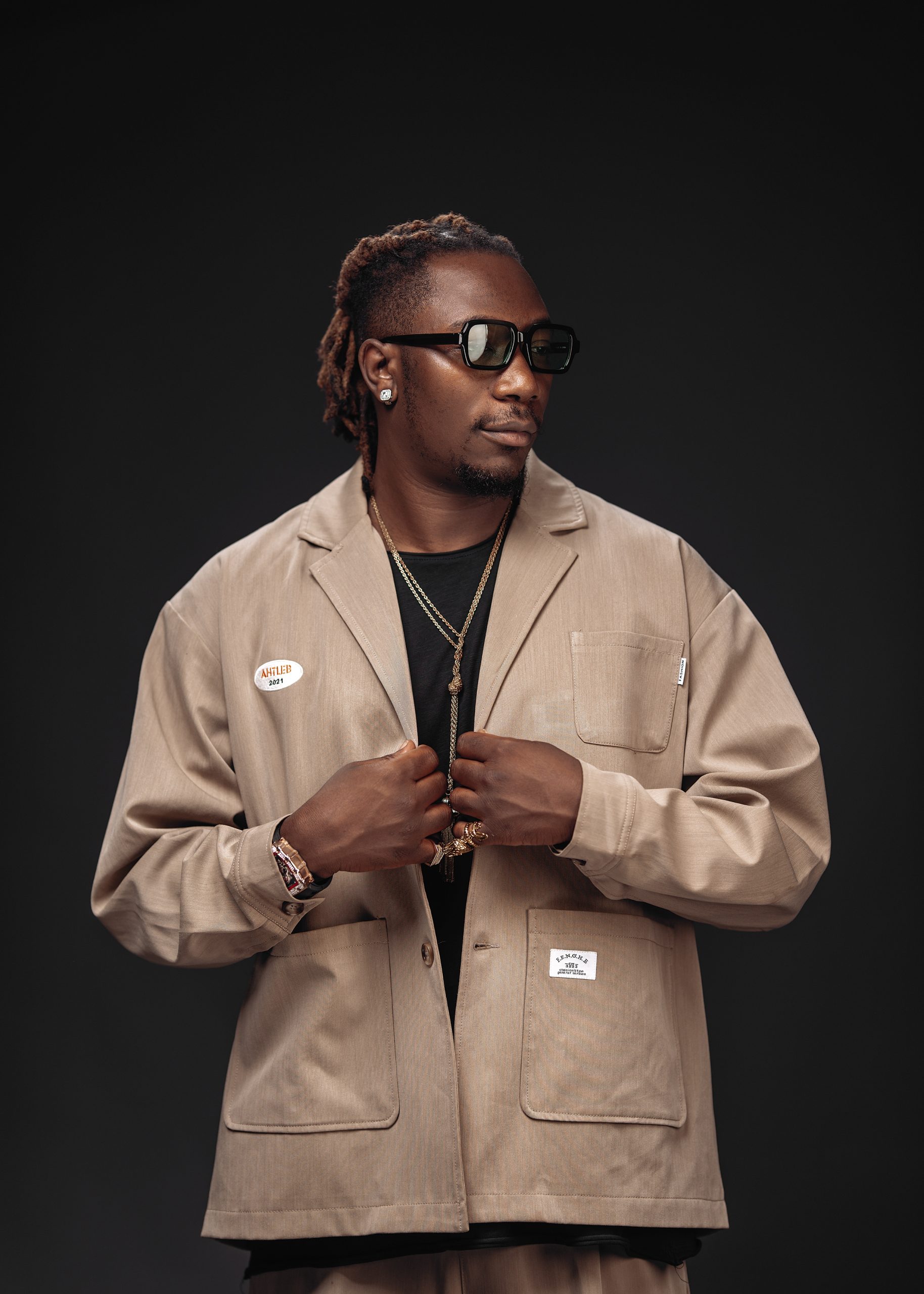 La chanson  « Tia » de  RJ Kanierra a franchi une étape importante sur toutes les plateformes de streaming avec plus de 500 000 streams.