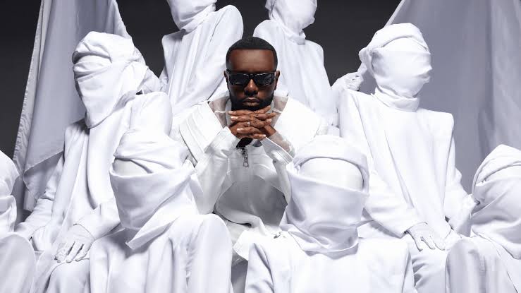 Le rappeur congolais GIMS annule un concert en Tunisie face à la vague anti-migrants.