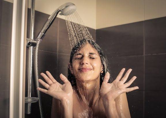 Avantages de la douche froide pour votre santé.