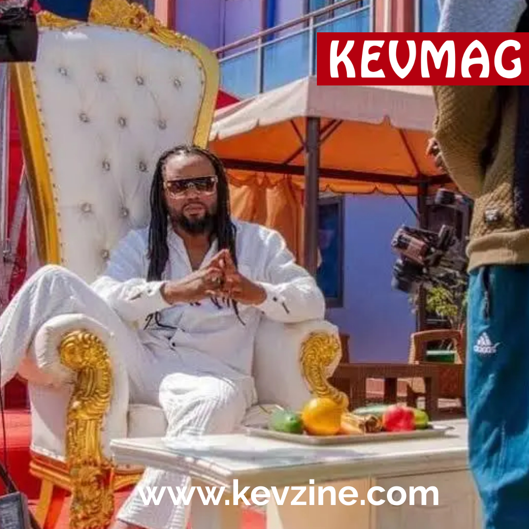 saviez-vous que Joe Kyzi est parmi les premiers artistes à créer un style musical à l’époque bien avant le tokoss, l’afro congo, la rumba trap..etc