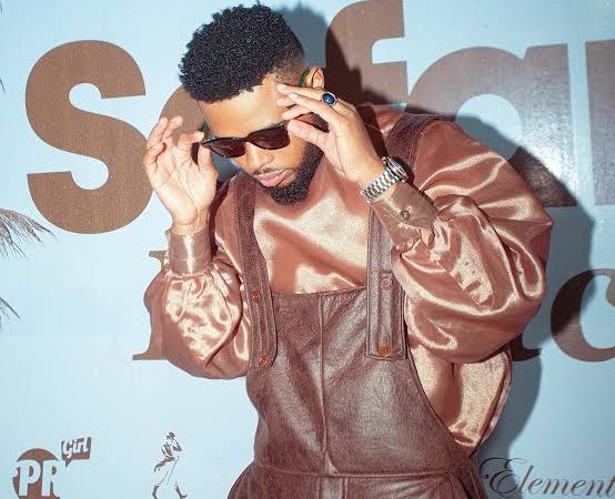 Majoos retenu dans le top 30 Keep Walking Africa une liste reconnaissant la prochaine génération de créateurs culturels sur le continent africain par johnnie Walker et Trace Africa.