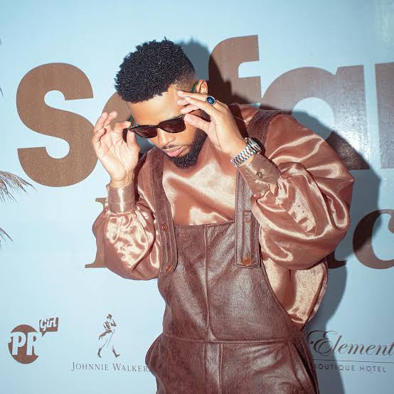 Majoos retenu dans le top 30 Keep Walking Africa une liste reconnaissant la prochaine génération de créateurs culturels sur le continent africain par johnnie Walker et Trace Africa.