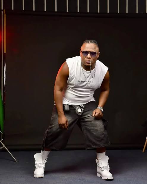 Lhomanix Kyanzila : Entre héritage musical et ascension fulgurante – Le succès de ses collaborations avec Héritier Wata et Gaz Mawete